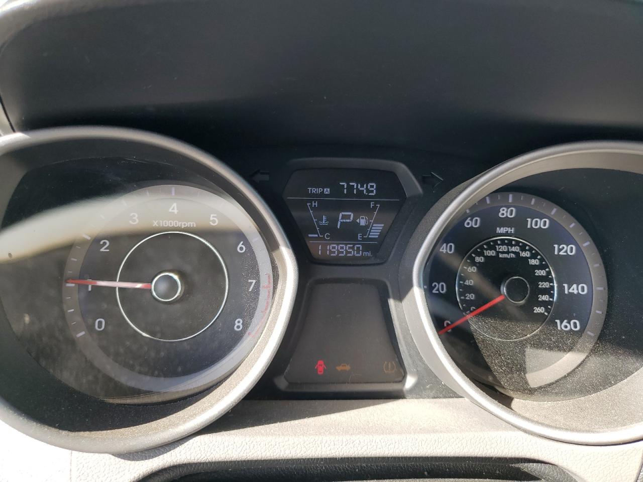 2014 Hyundai Elantra - Image 9