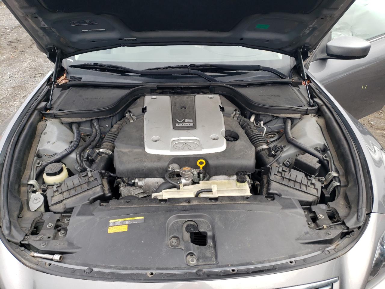 2011 Infiniti G - Image 11