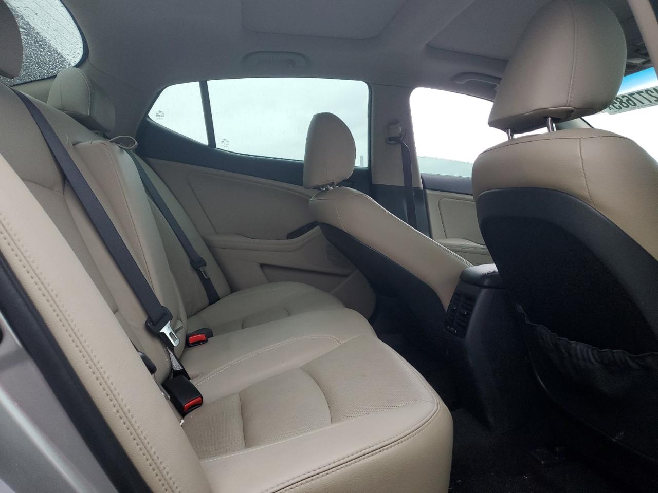2012 Kia Optima - Image 10