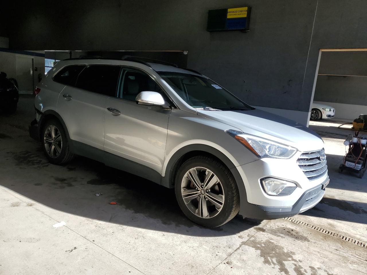 2014 Hyundai Santa Fe - Image 4