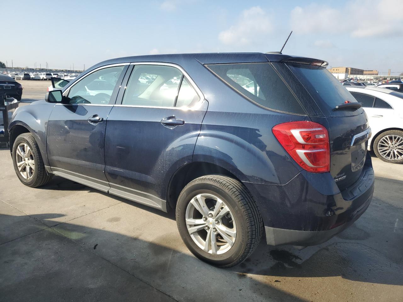 2017 Chevrolet Equinox - Image 2