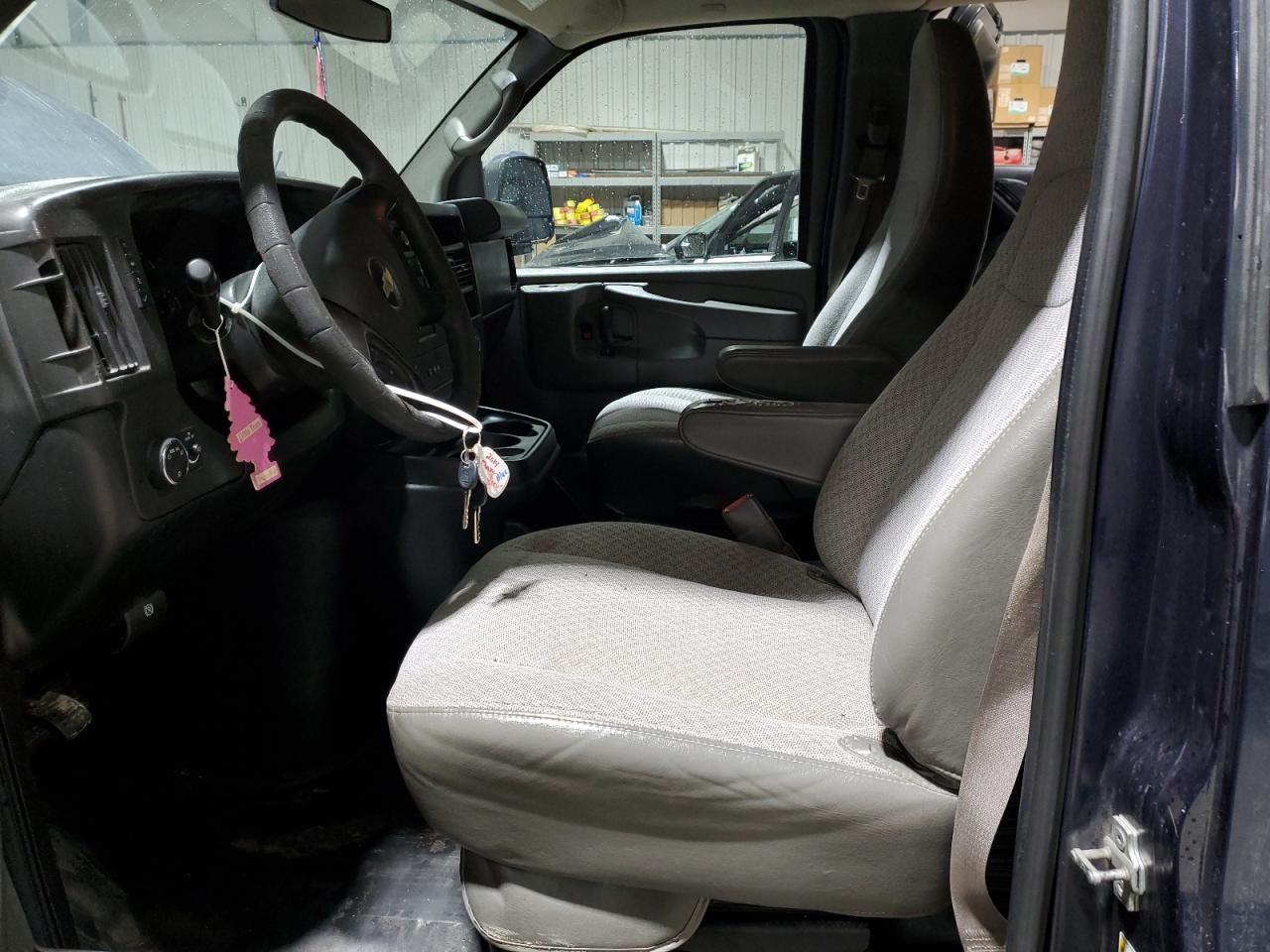 2014 Chevrolet Express - Image 7