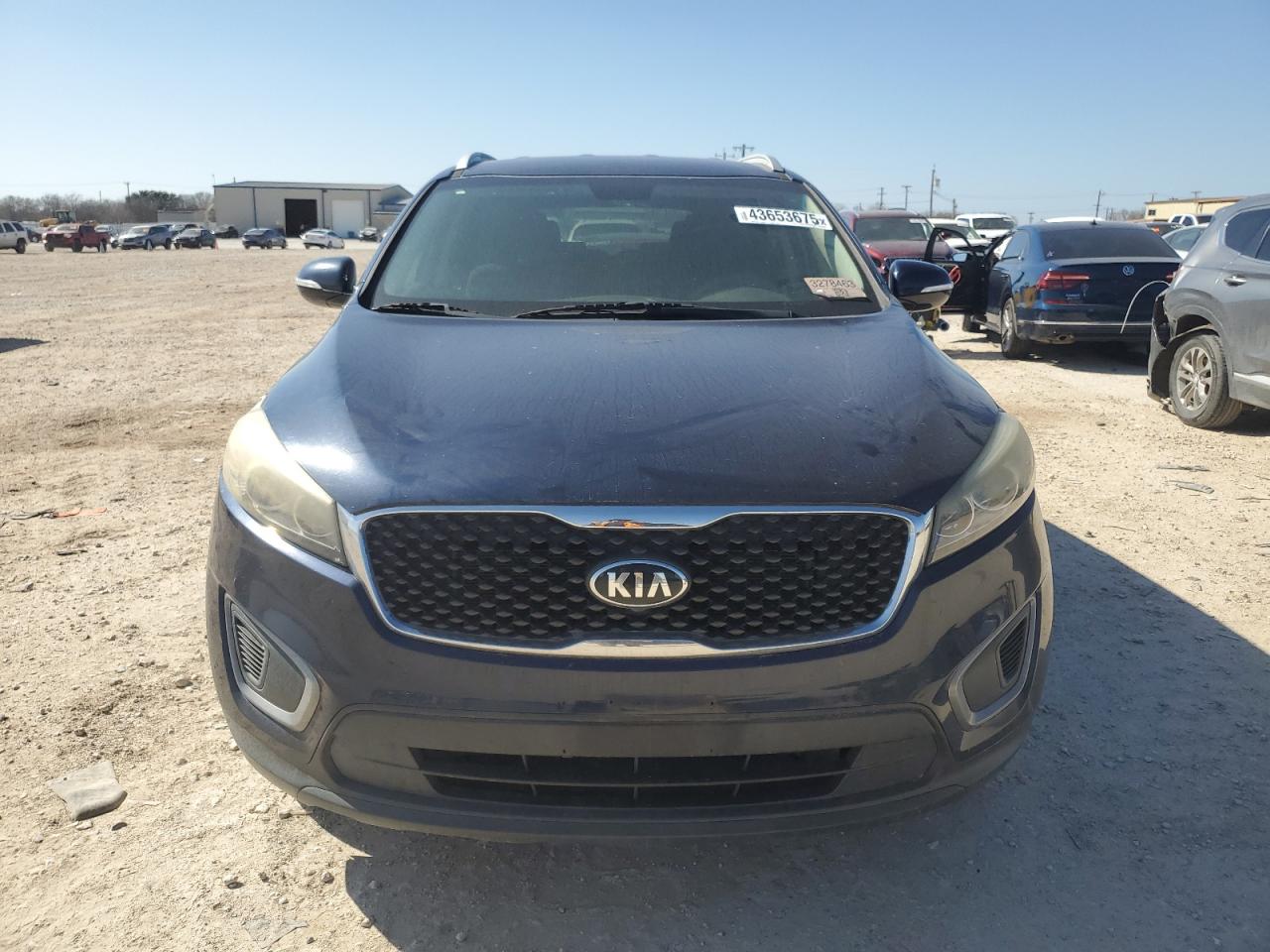 2016 Kia Sorento - Image 5