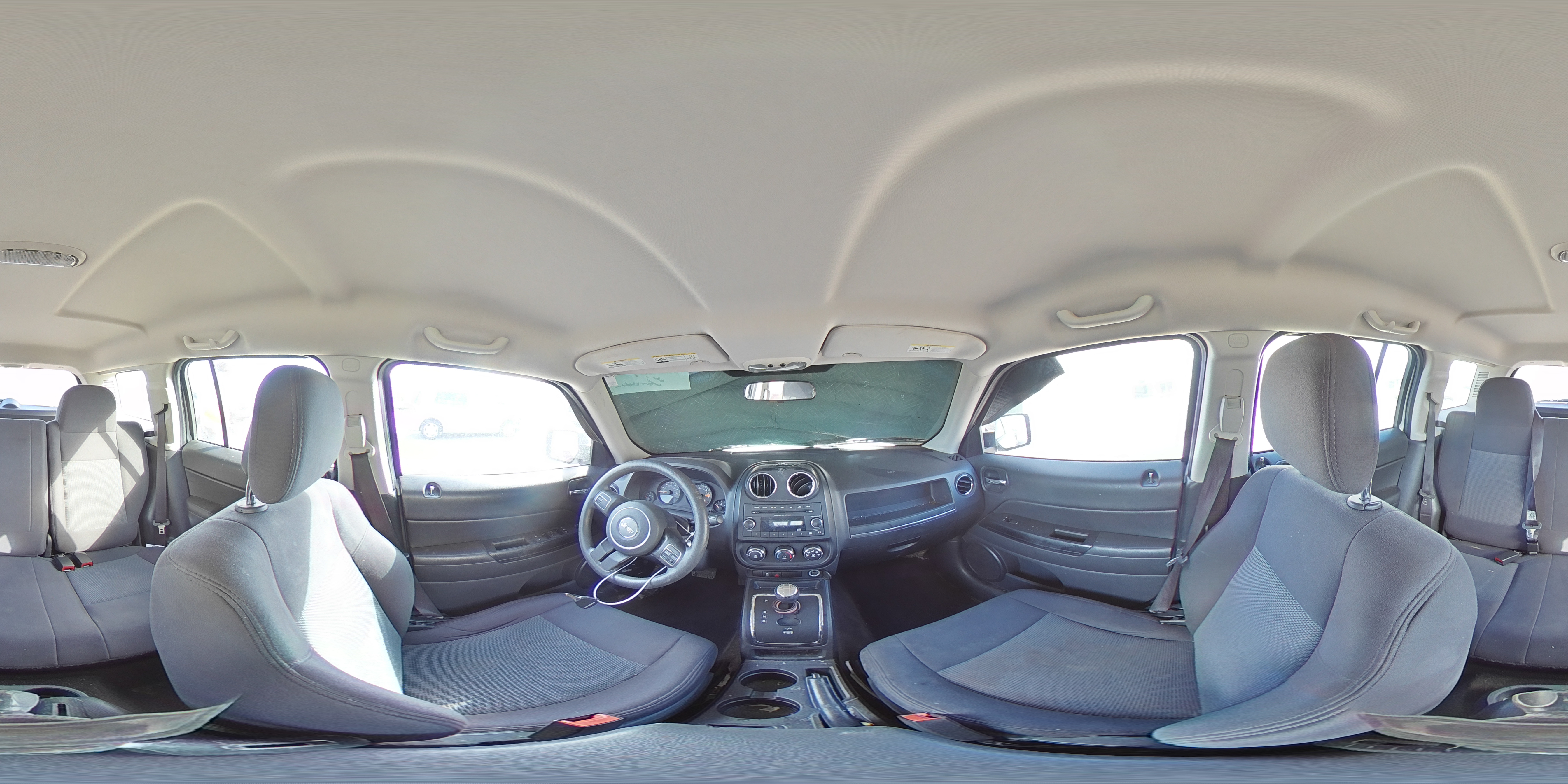 2014 Jeep Liberty (Patriot) - Image 13