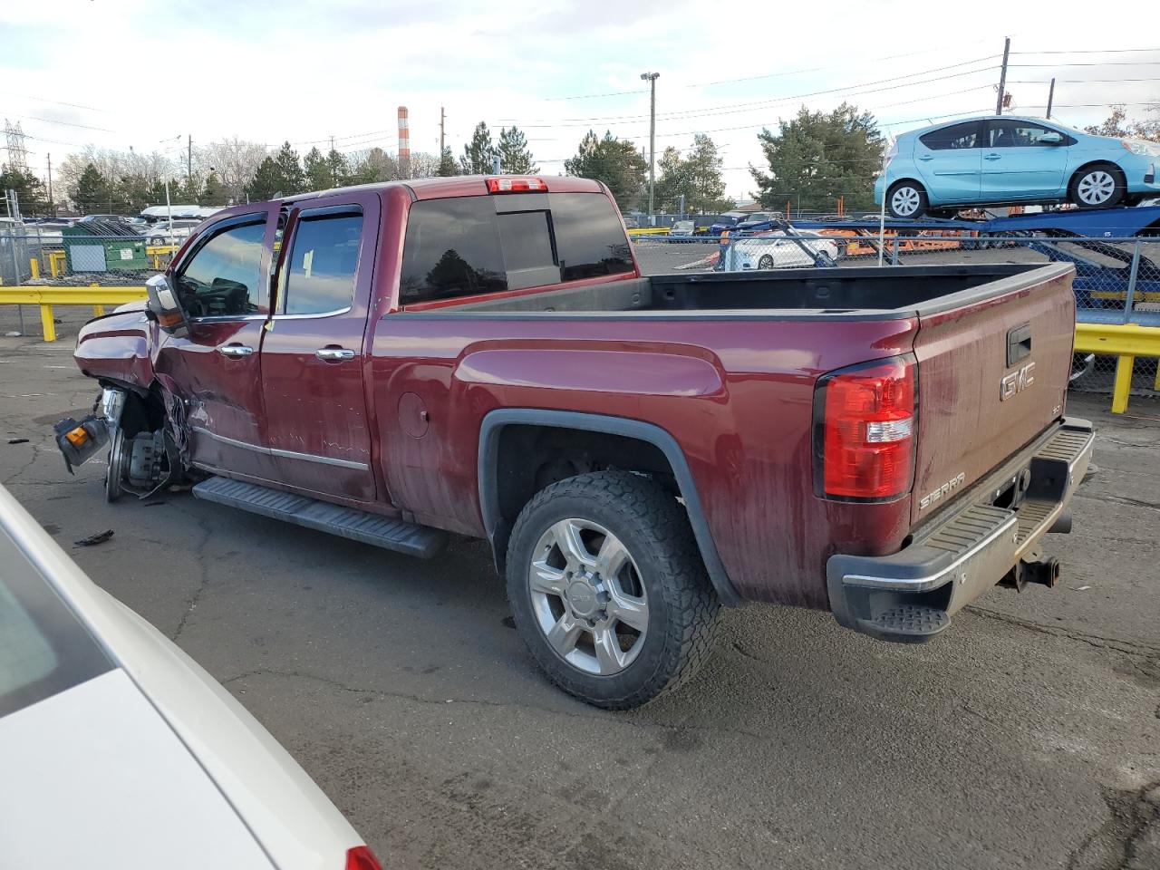 2017 GMC Sierra - Image 2