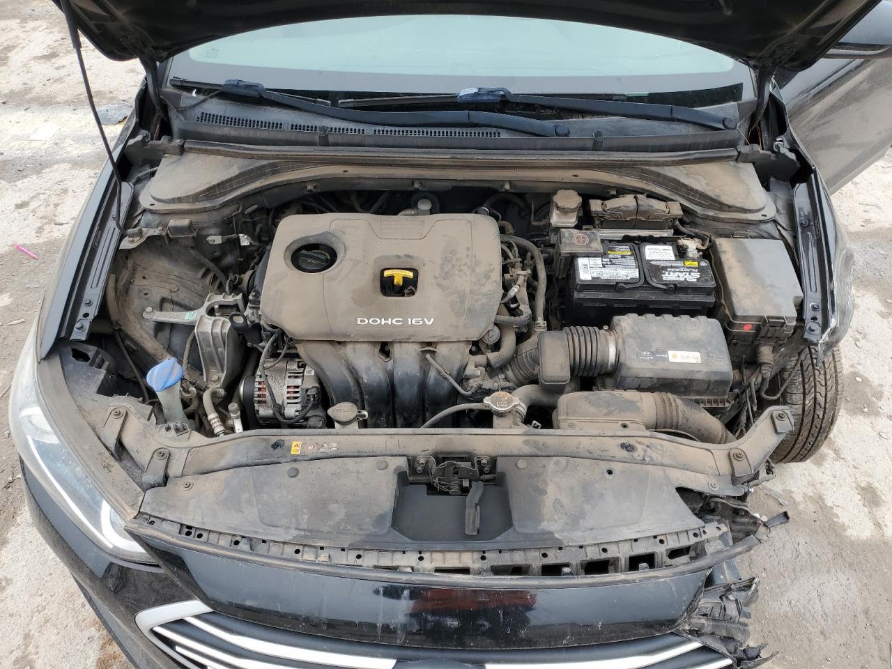 2018 Hyundai Elantra - Image 13