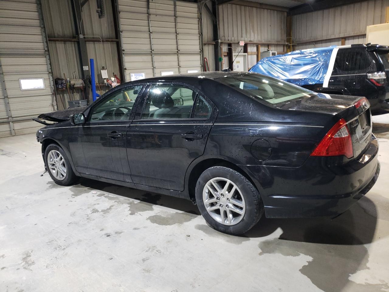 2011 Ford Fusion - Image 2