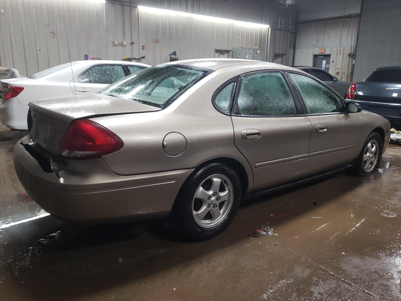2004 Ford Taurus - Image 3