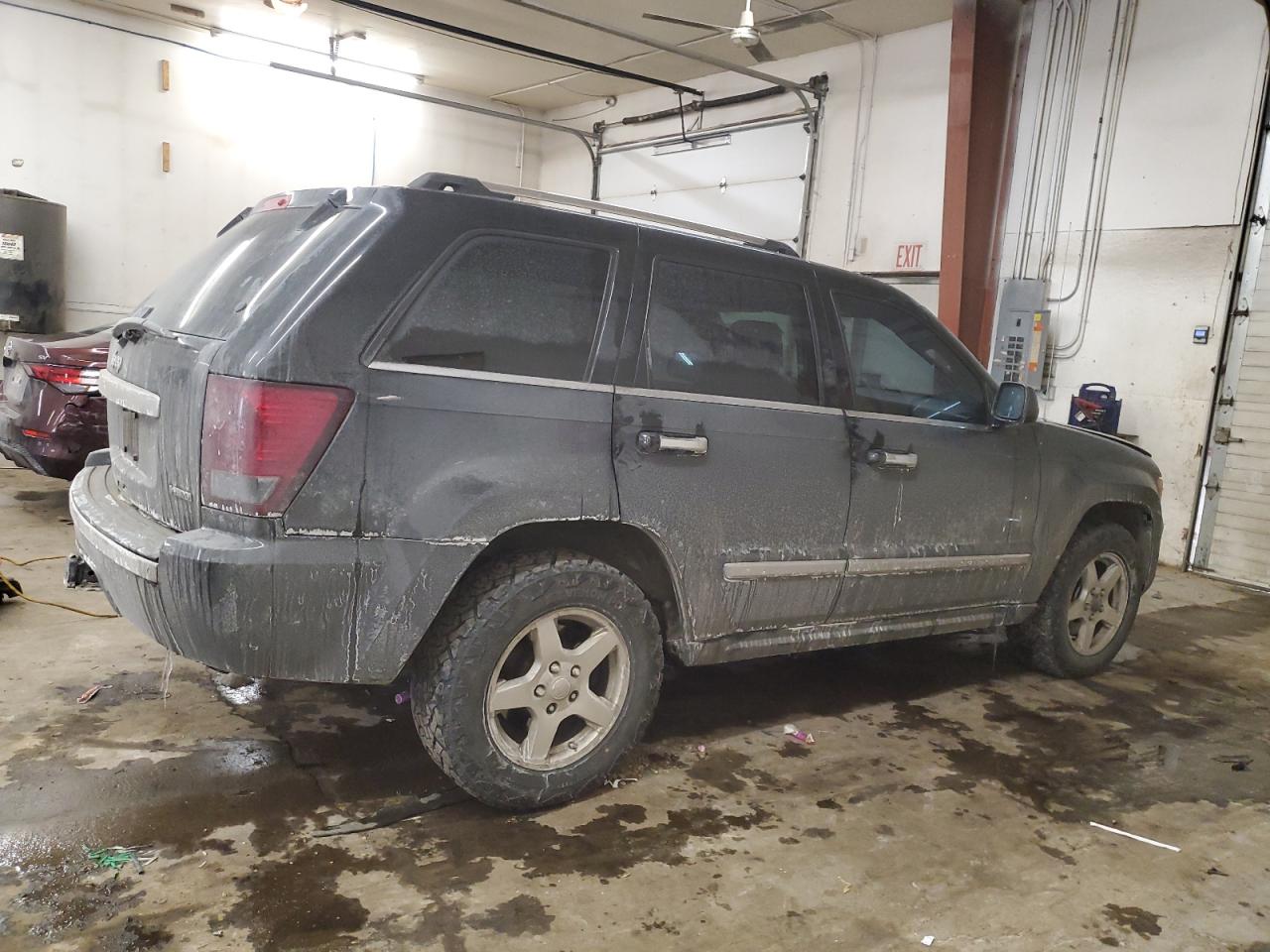 2010 Jeep Grand Cherokee - Image 3