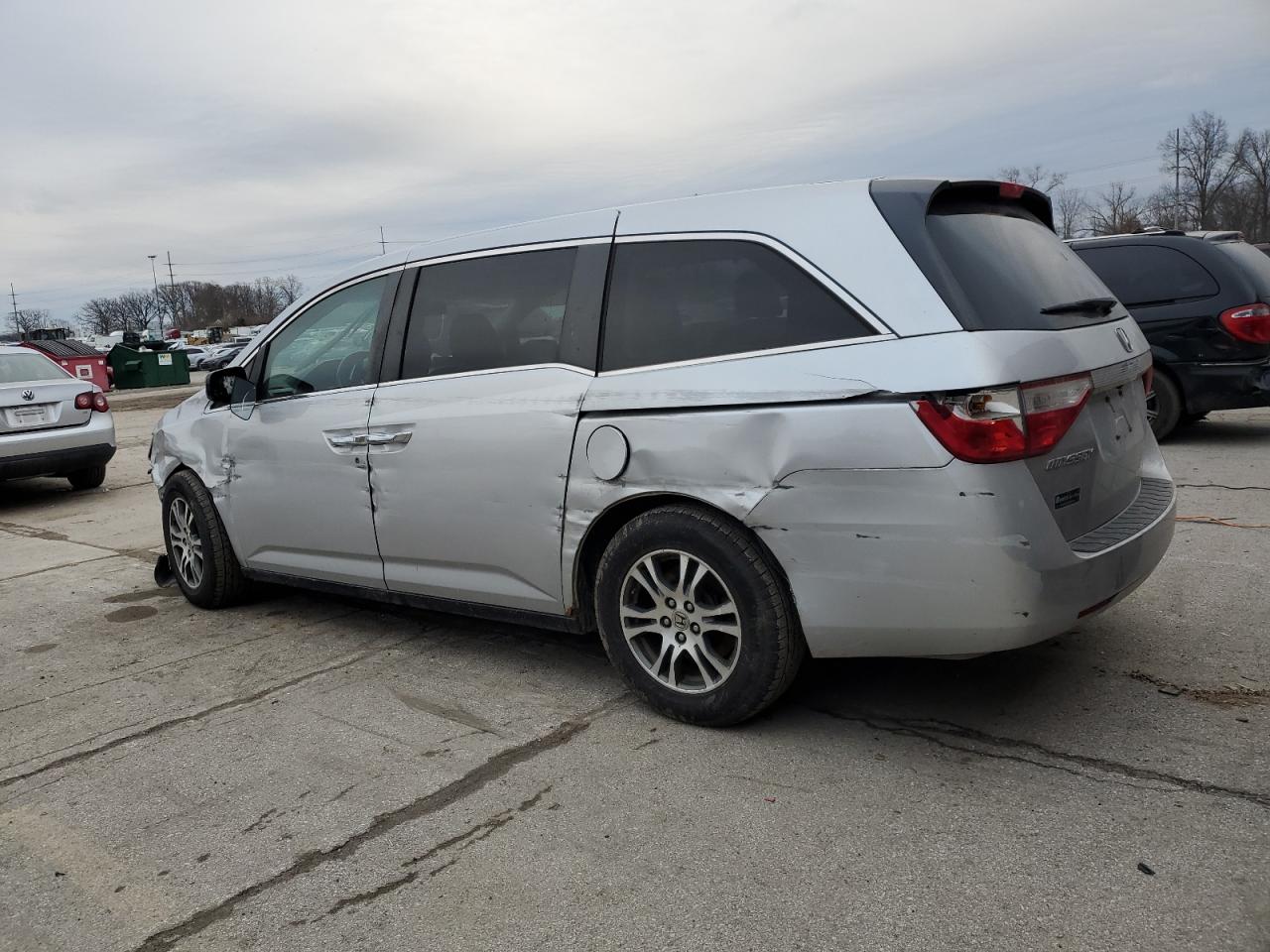 2013 Honda Odyssey - Image 2