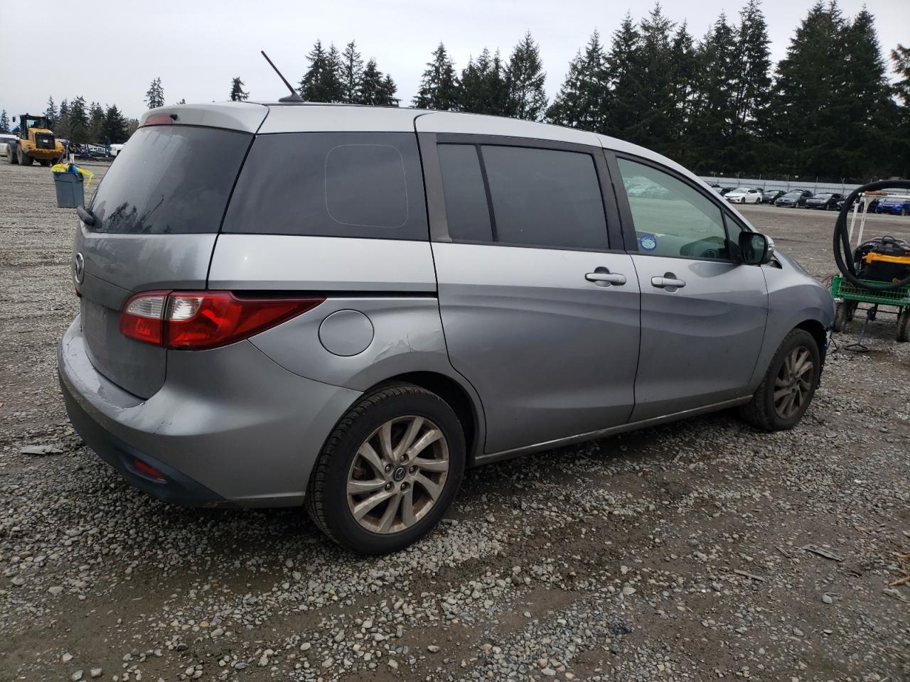 2014 Mazda 5 - Image 3