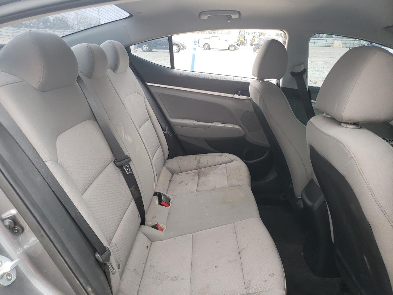 2019 Hyundai Elantra - Image 10