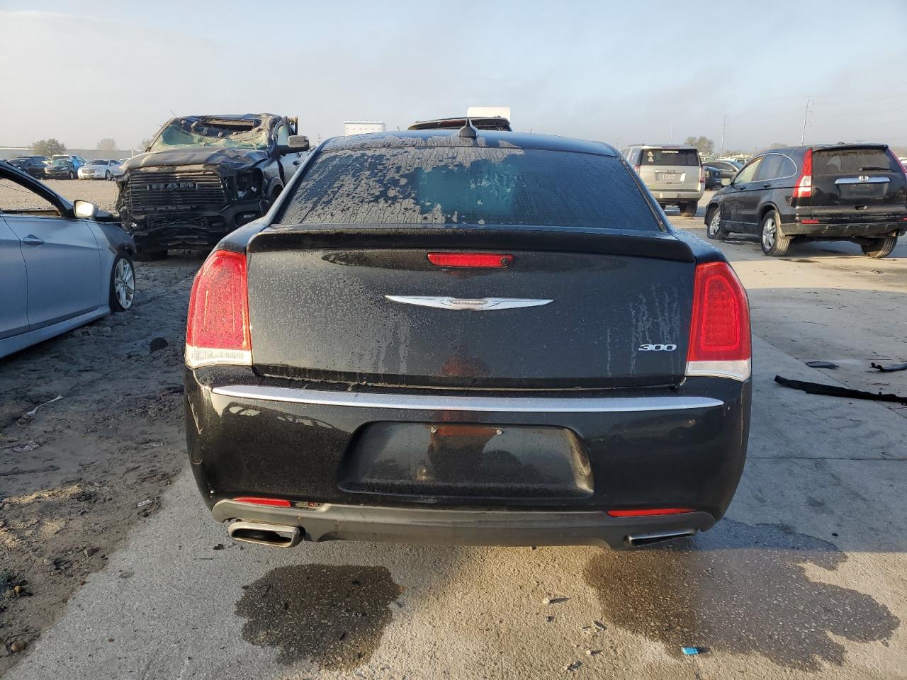 2015 Chrysler 300 - Image 6