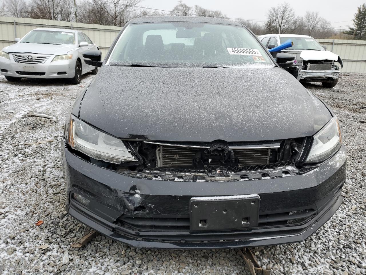 2017 Volkswagen Jetta - Image 5
