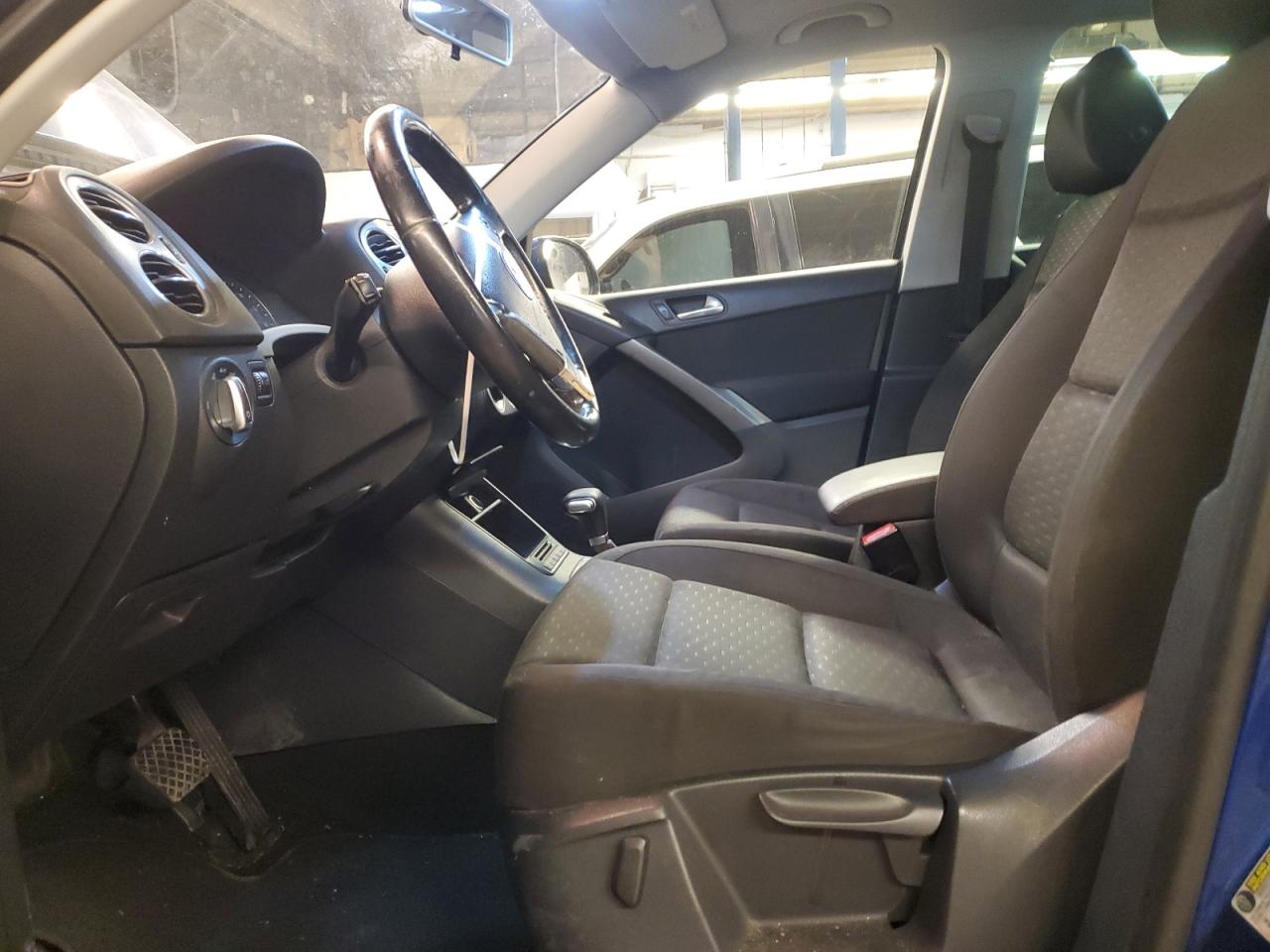 2009 Volkswagen Tiguan - Image 7