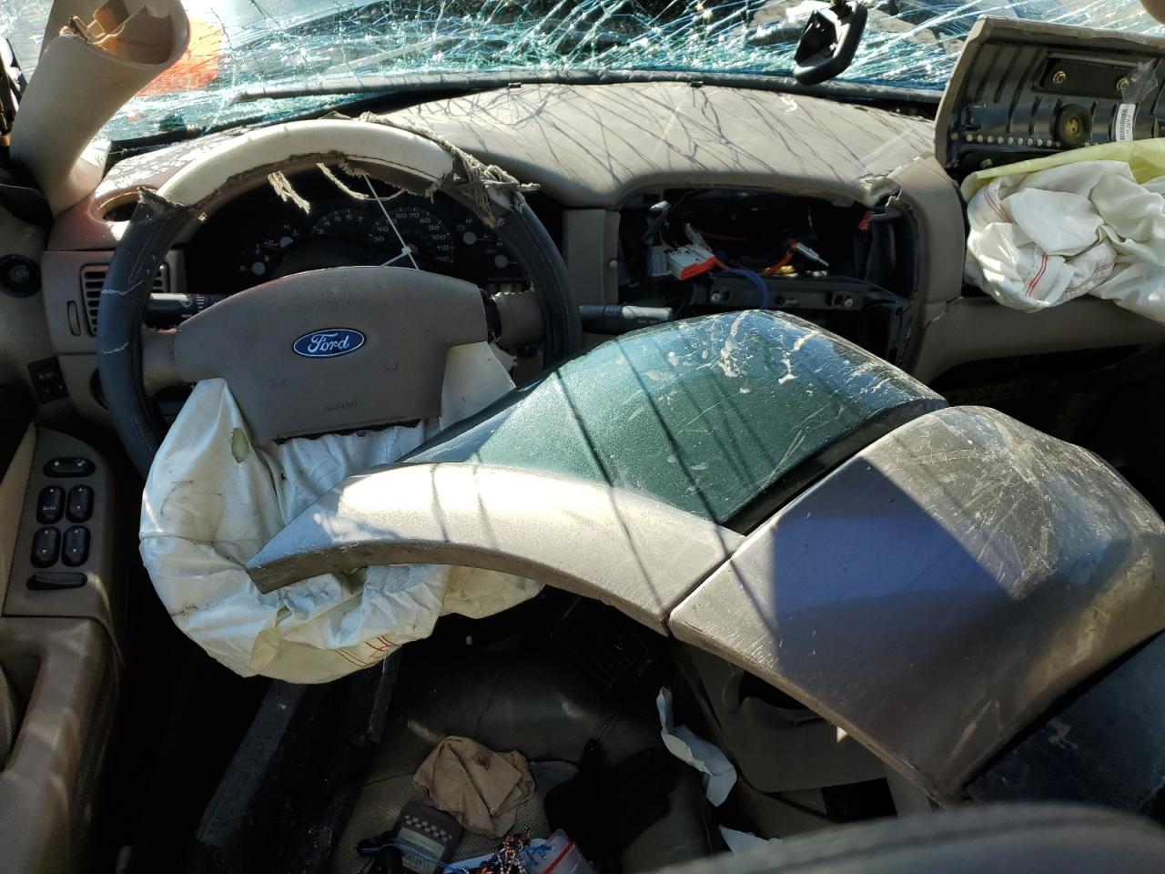 2004 Ford Explorer - Image 8