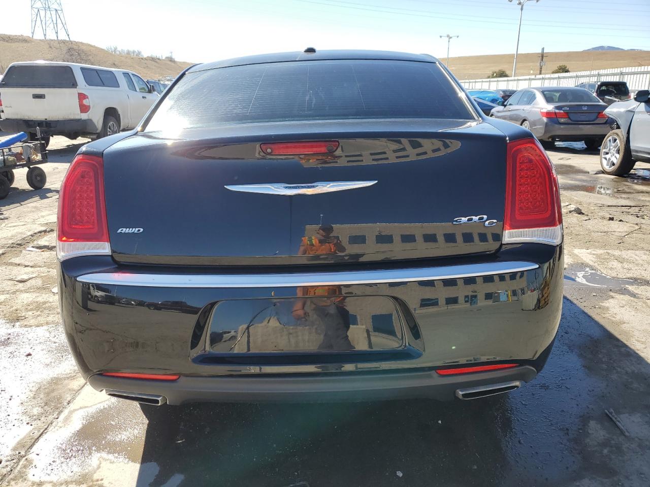 2017 Chrysler 300 - Image 6