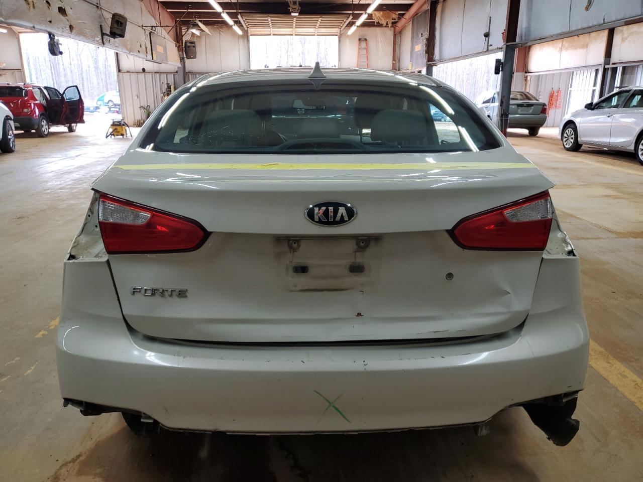 2015 Kia Forte - Image 6
