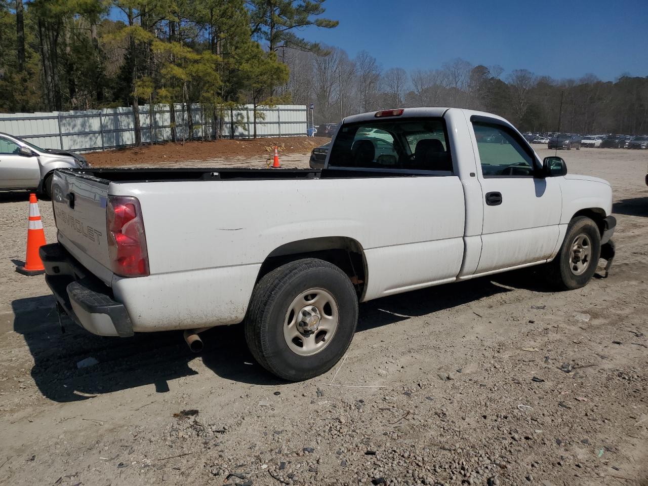 2003 Chevrolet Silverado - Image 3