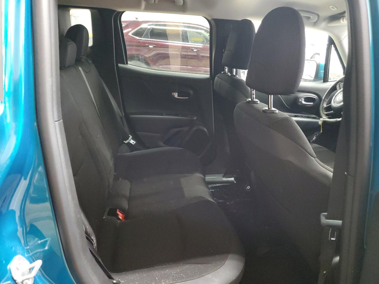 2020 Jeep Renegade - Image 11