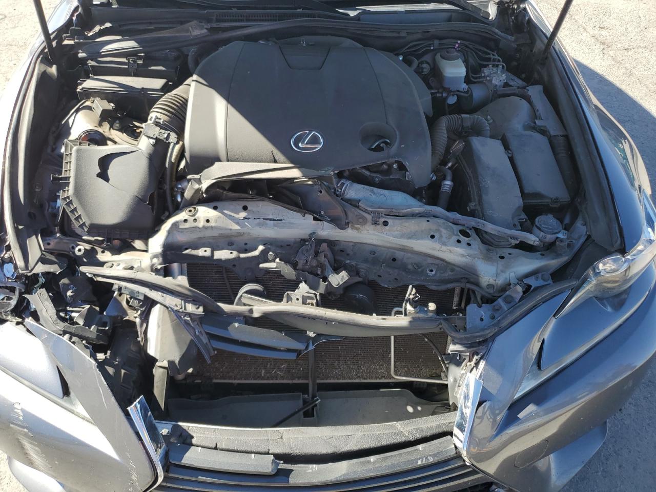 2015 Lexus IS - Image 11