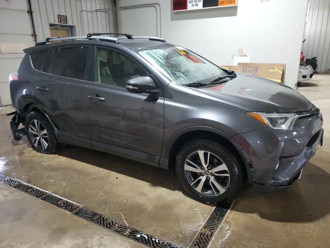 2018 Toyota RAV 4 - Image 4
