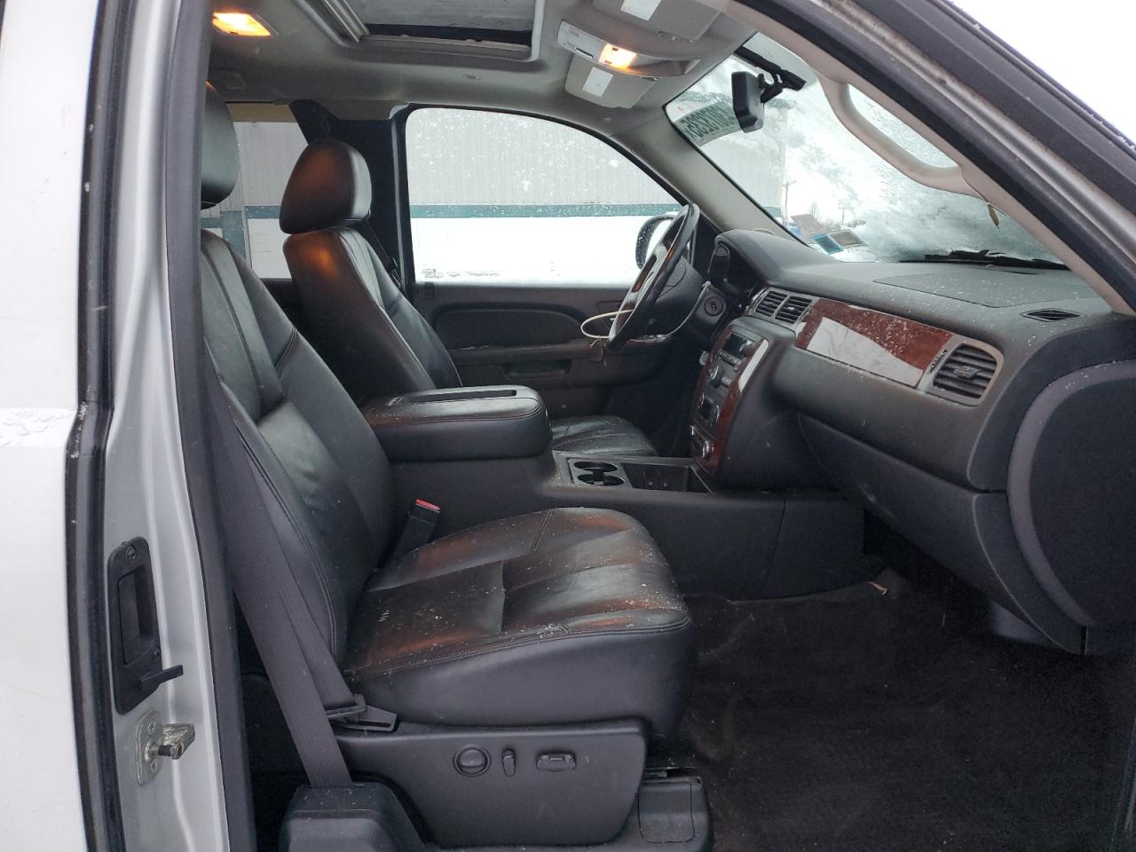 2011 Chevrolet Silverado - Image 10