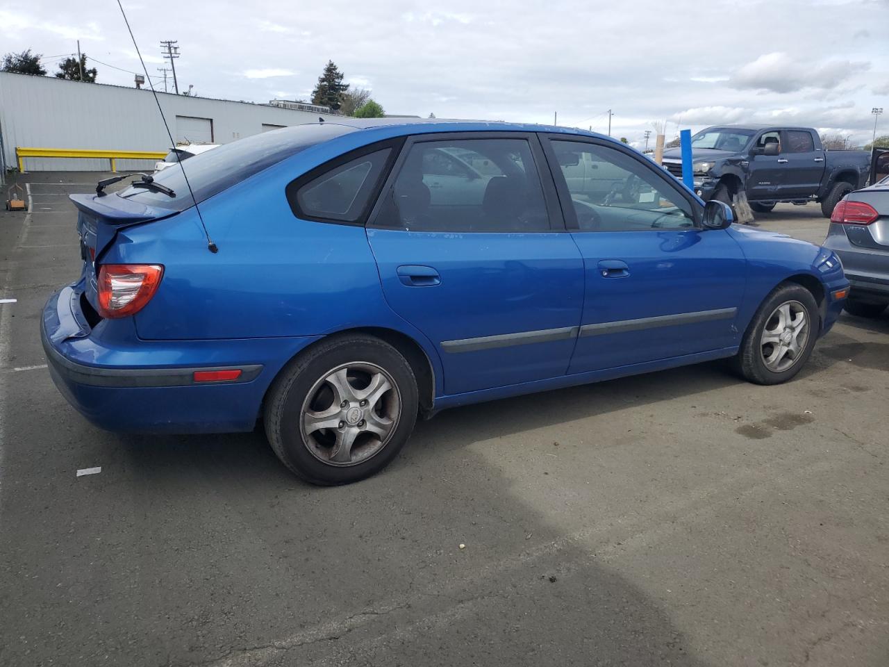 2005 Hyundai Elantra - Image 3