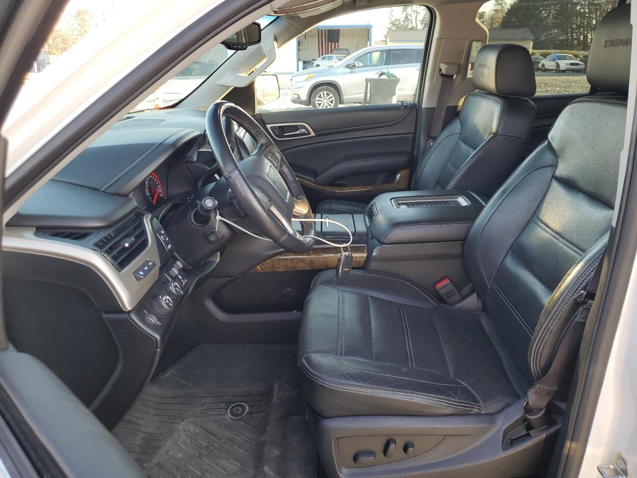 2016 GMC Yukon - Image 7