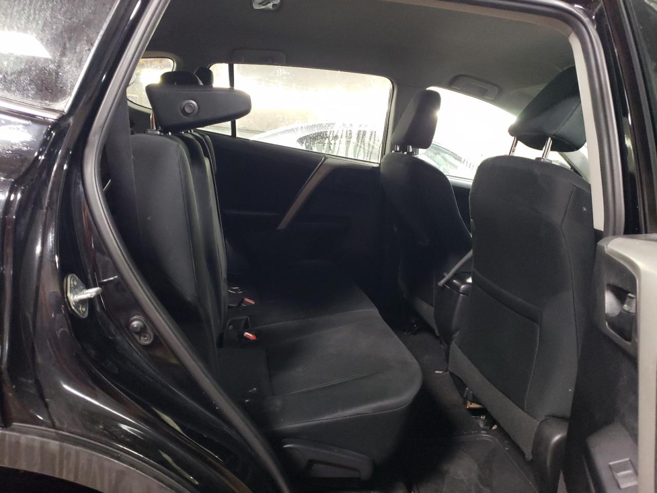 2016 Toyota RAV 4 - Image 10