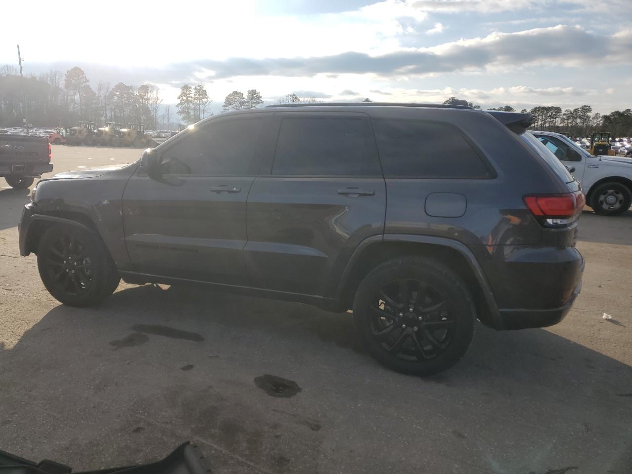 2021 Jeep Grand Cherokee - Image 2