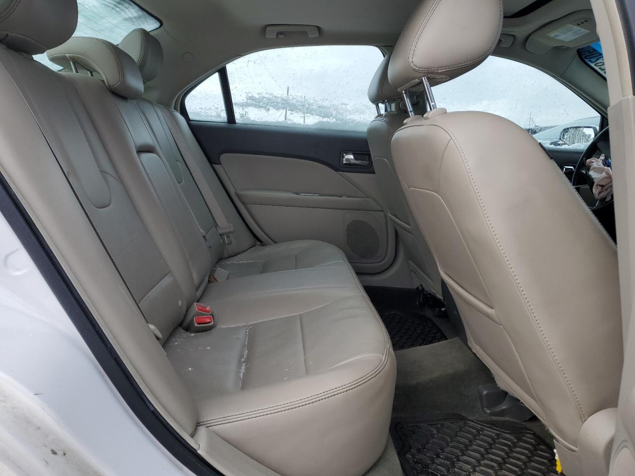 2011 Ford Fusion - Image 10
