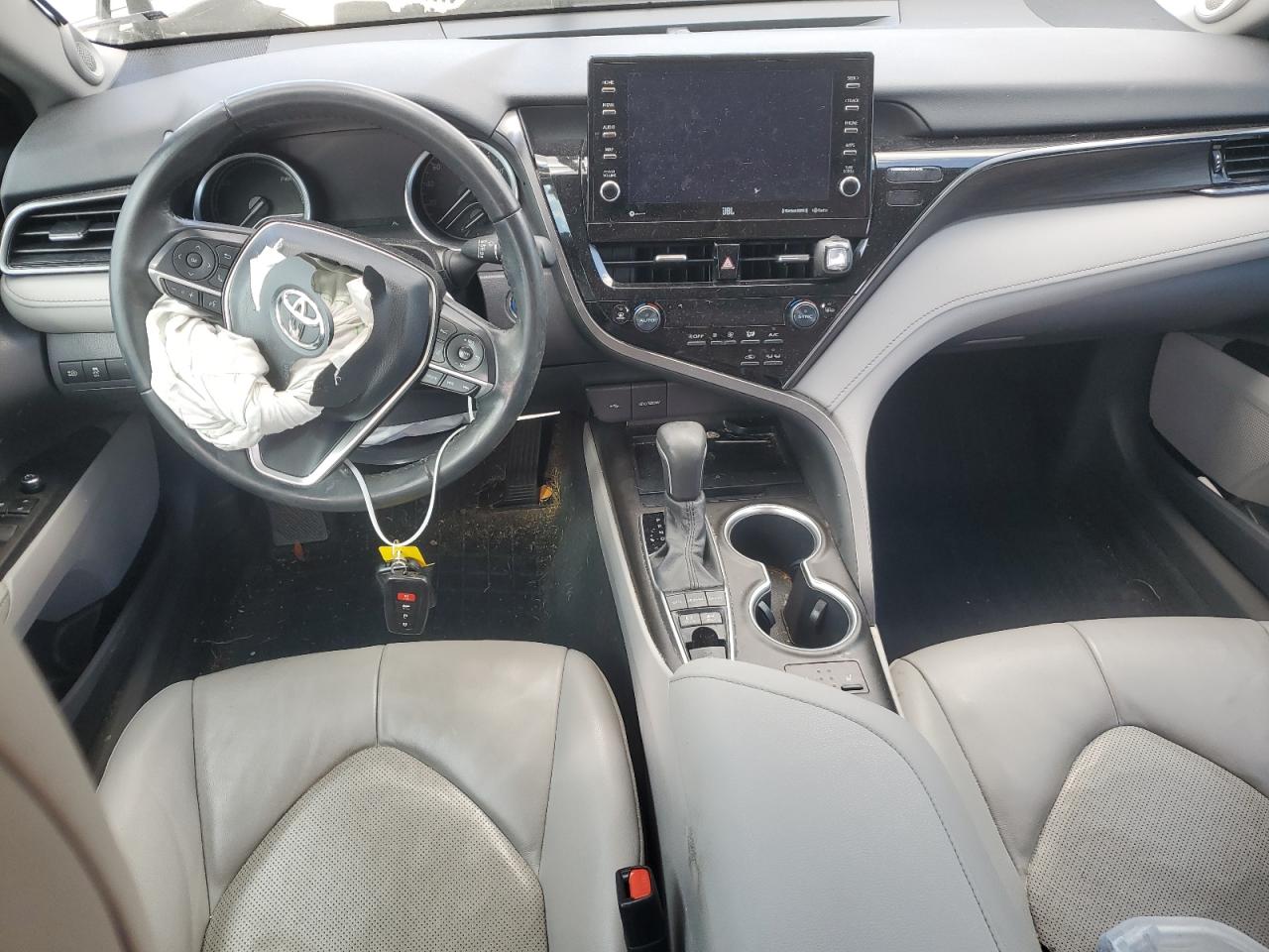 2022 Toyota Camry - Image 8