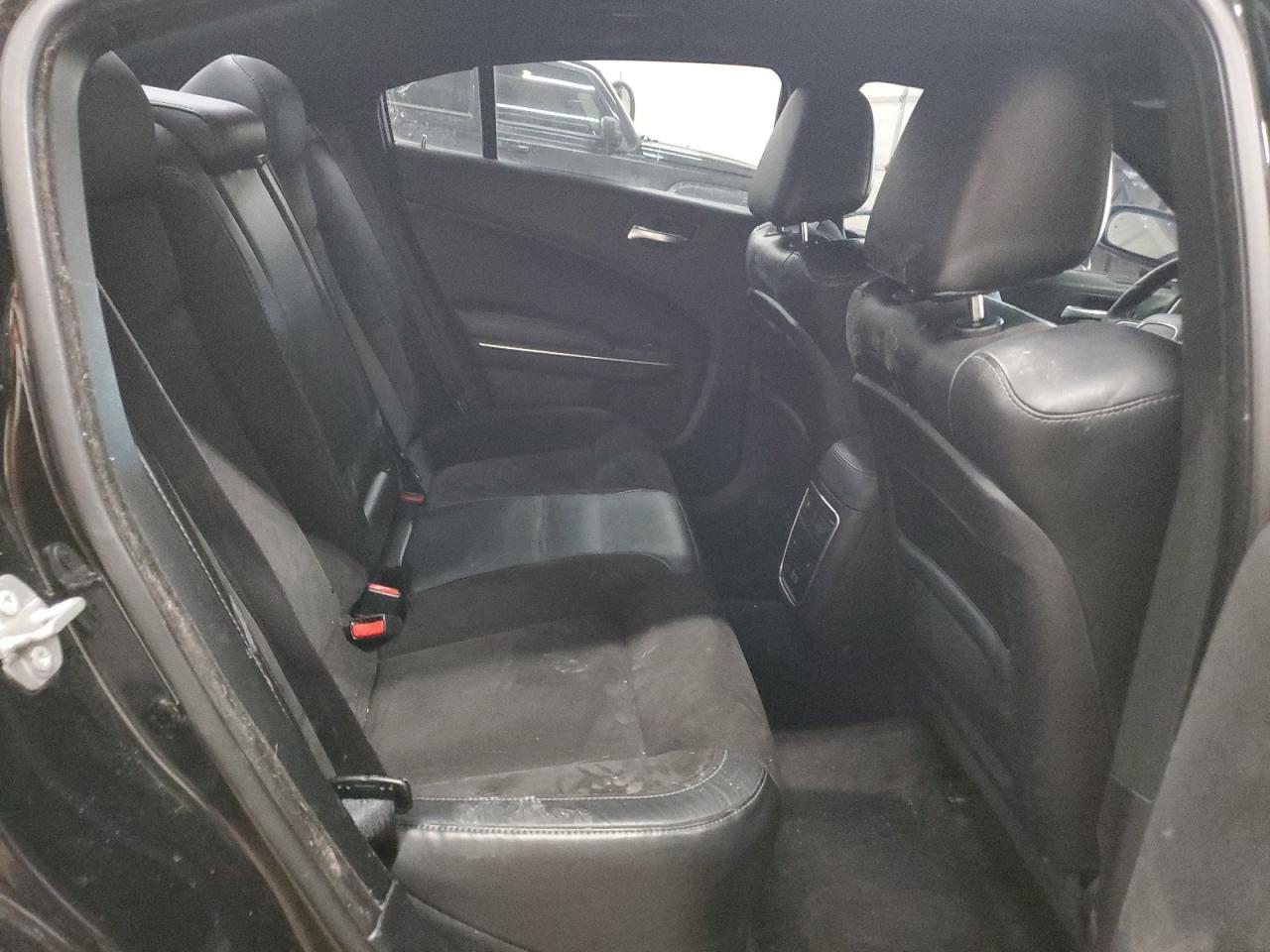 2018 Dodge Charger - Image 11