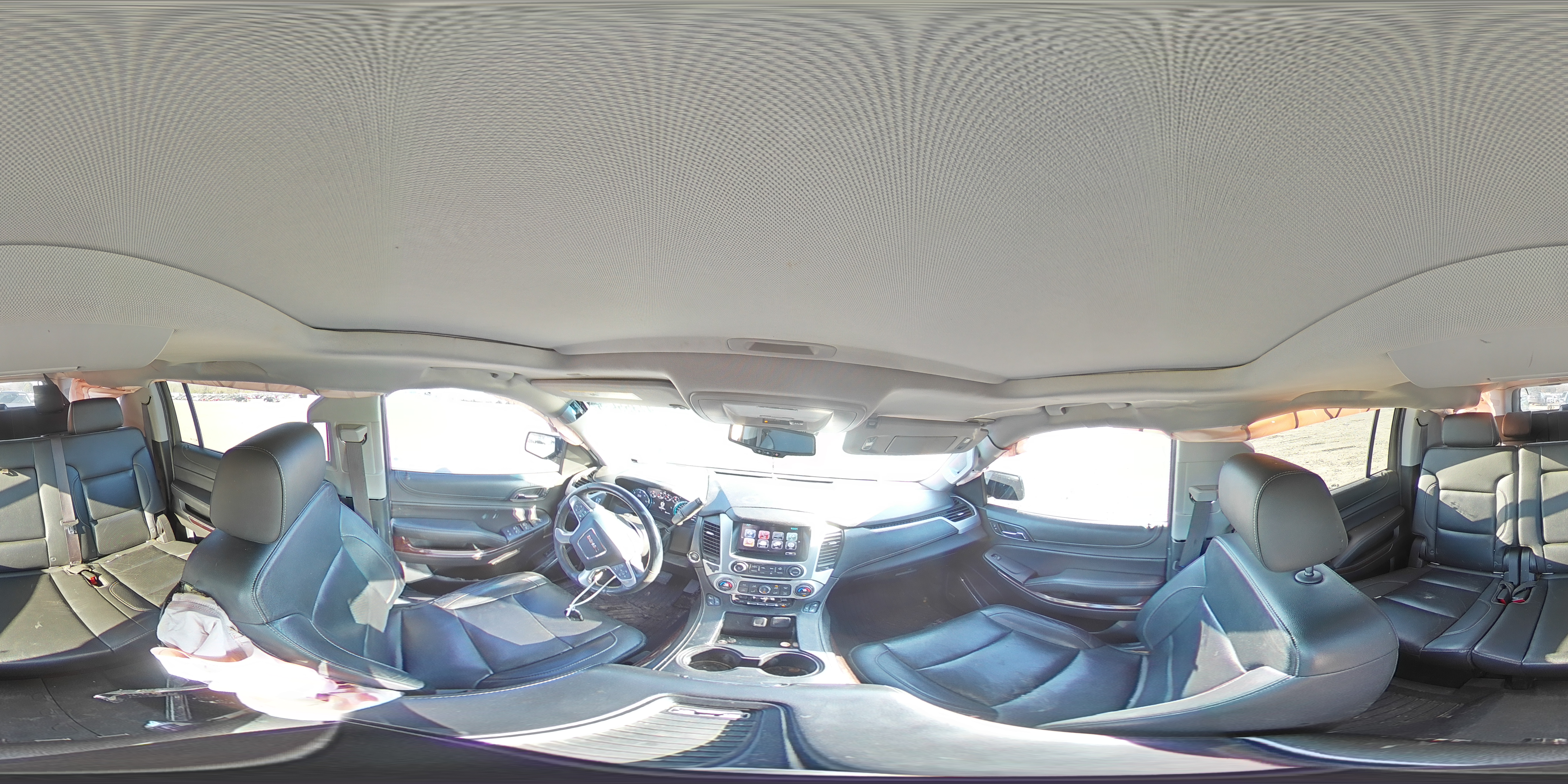 2017 GMC Yukon - Image 14
