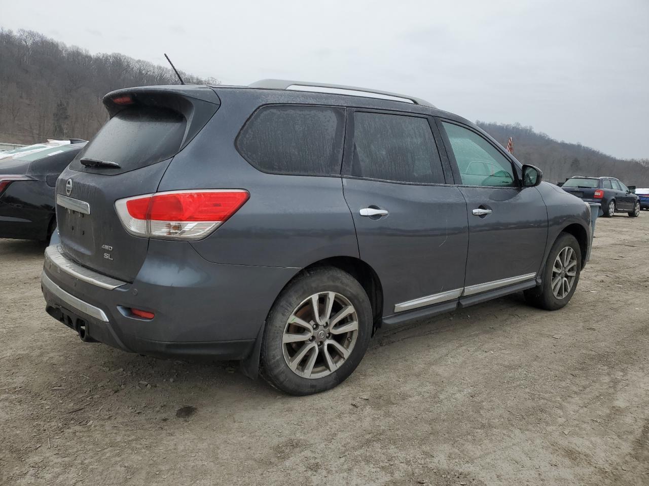2014 Nissan Pathfinder - Image 3