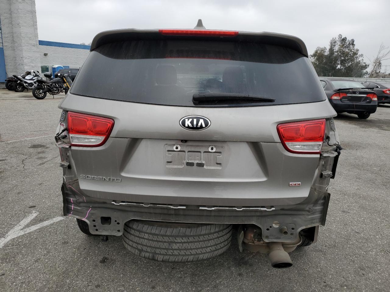 2017 Kia Sorento - Image 6