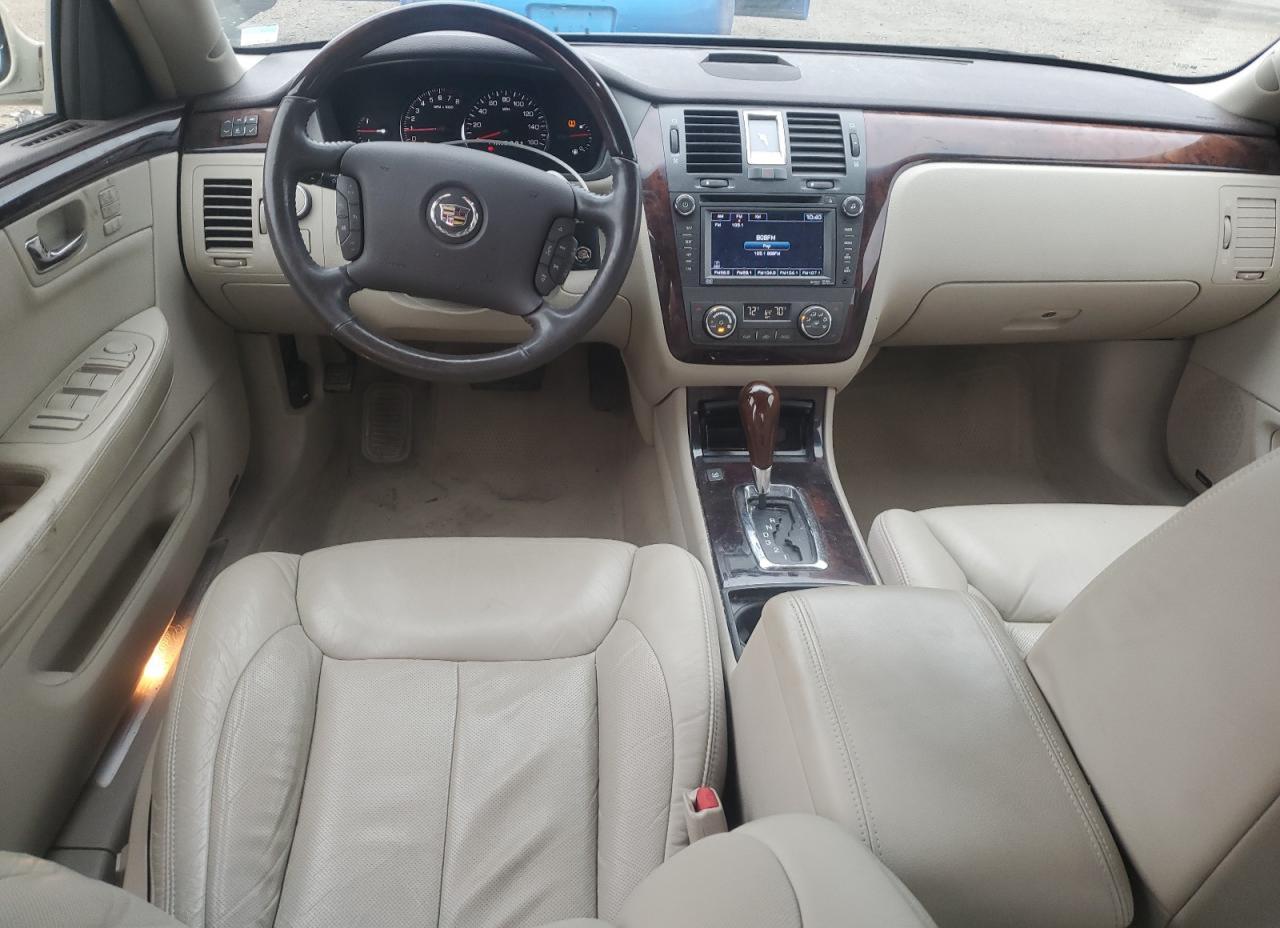 2011 Cadillac DTS - Image 8