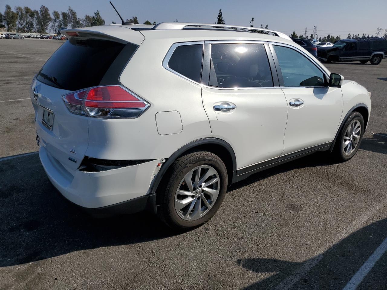 2014 Nissan Rogue - Image 3