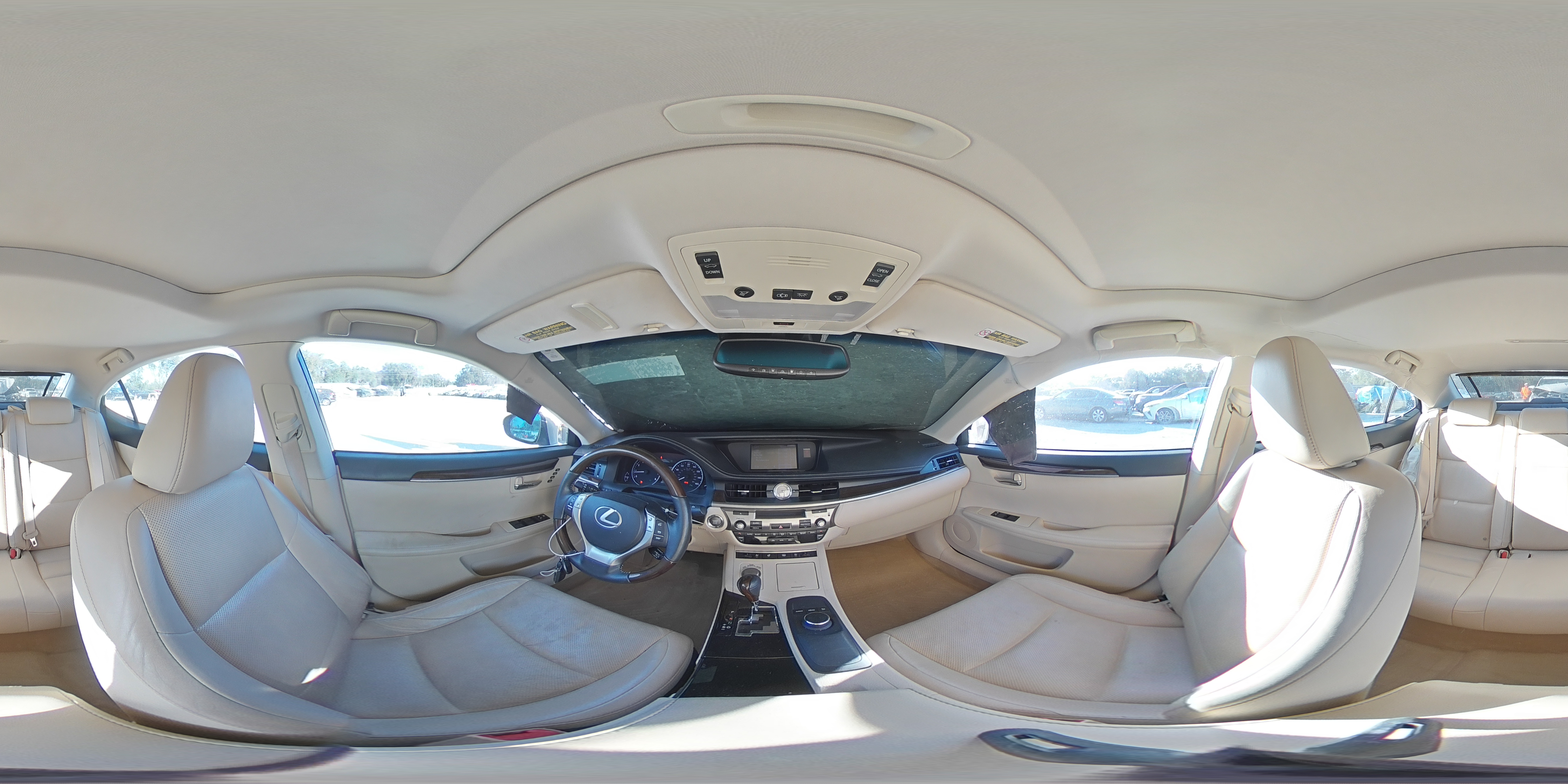2014 Lexus ES - Image 12