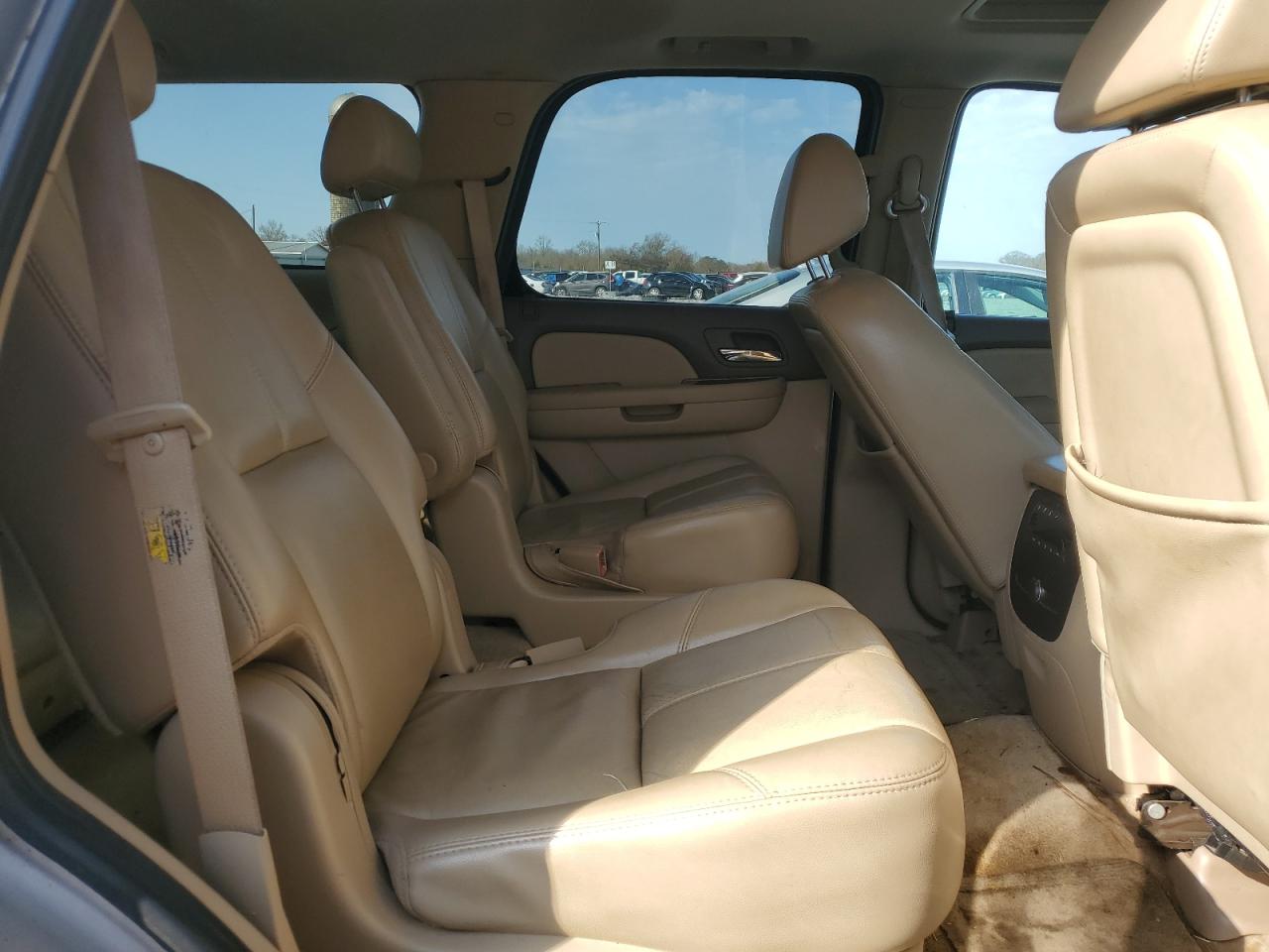 2007 GMC Yukon - Image 11