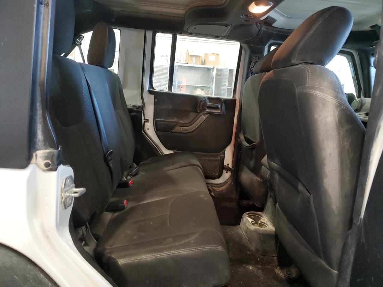 2017 Jeep Wrangler - Image 12