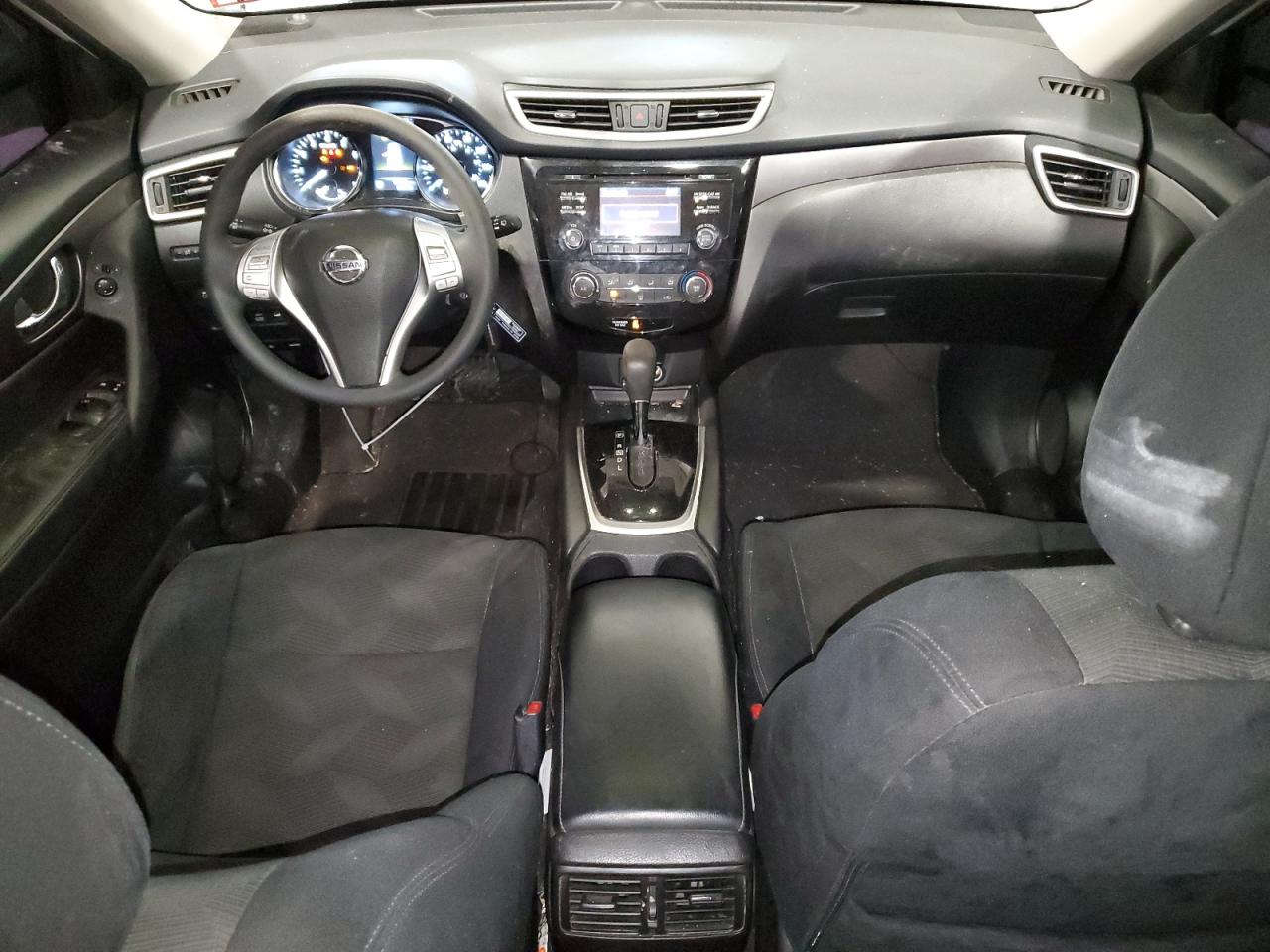 2015 Nissan Rogue - Image 8