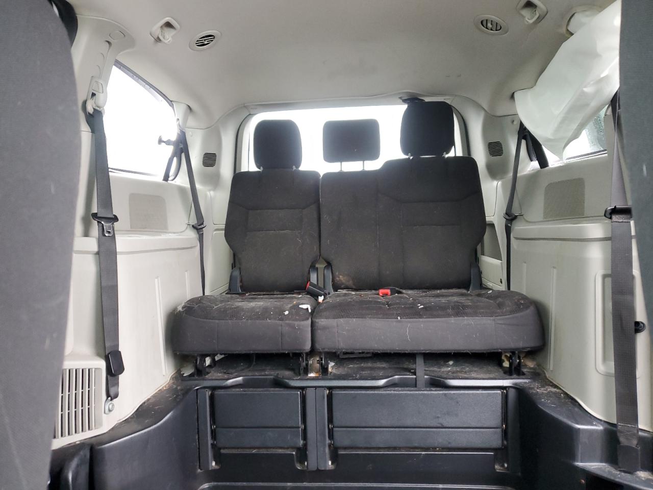 2019 Dodge Caravan - Image 10