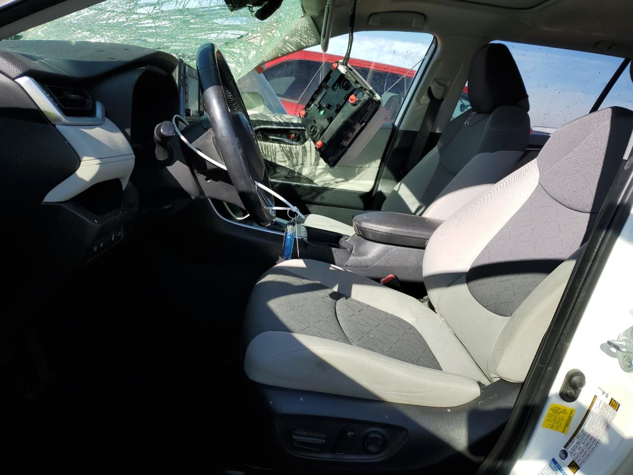 2019 Toyota RAV 4 - Image 7