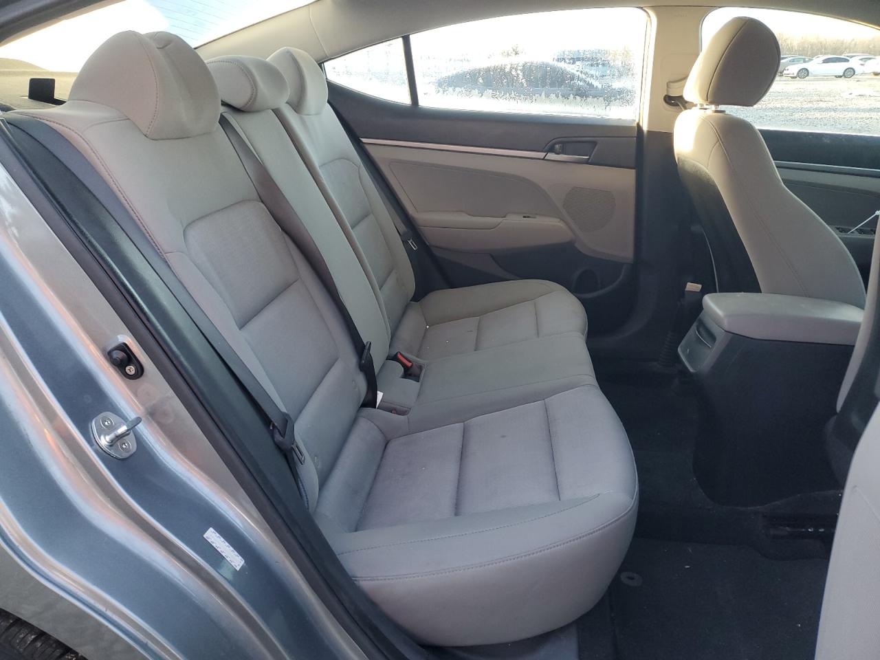 2017 Hyundai Elantra - Image 10