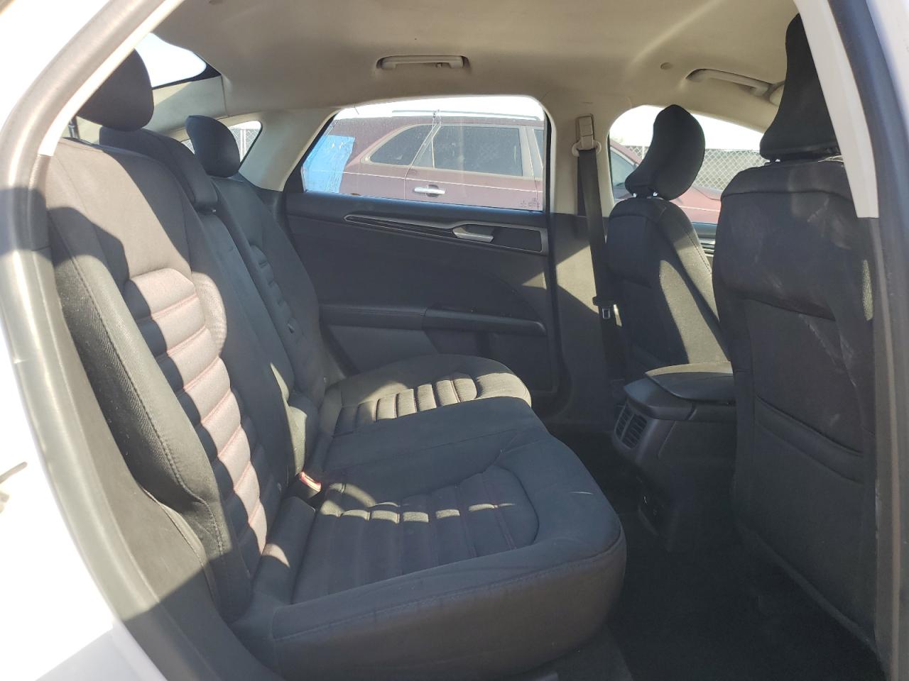 2016 Ford Fusion - Image 10