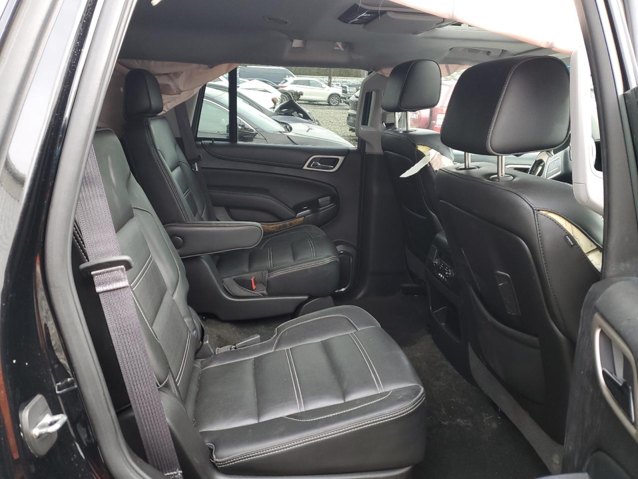 2016 GMC Yukon - Image 11