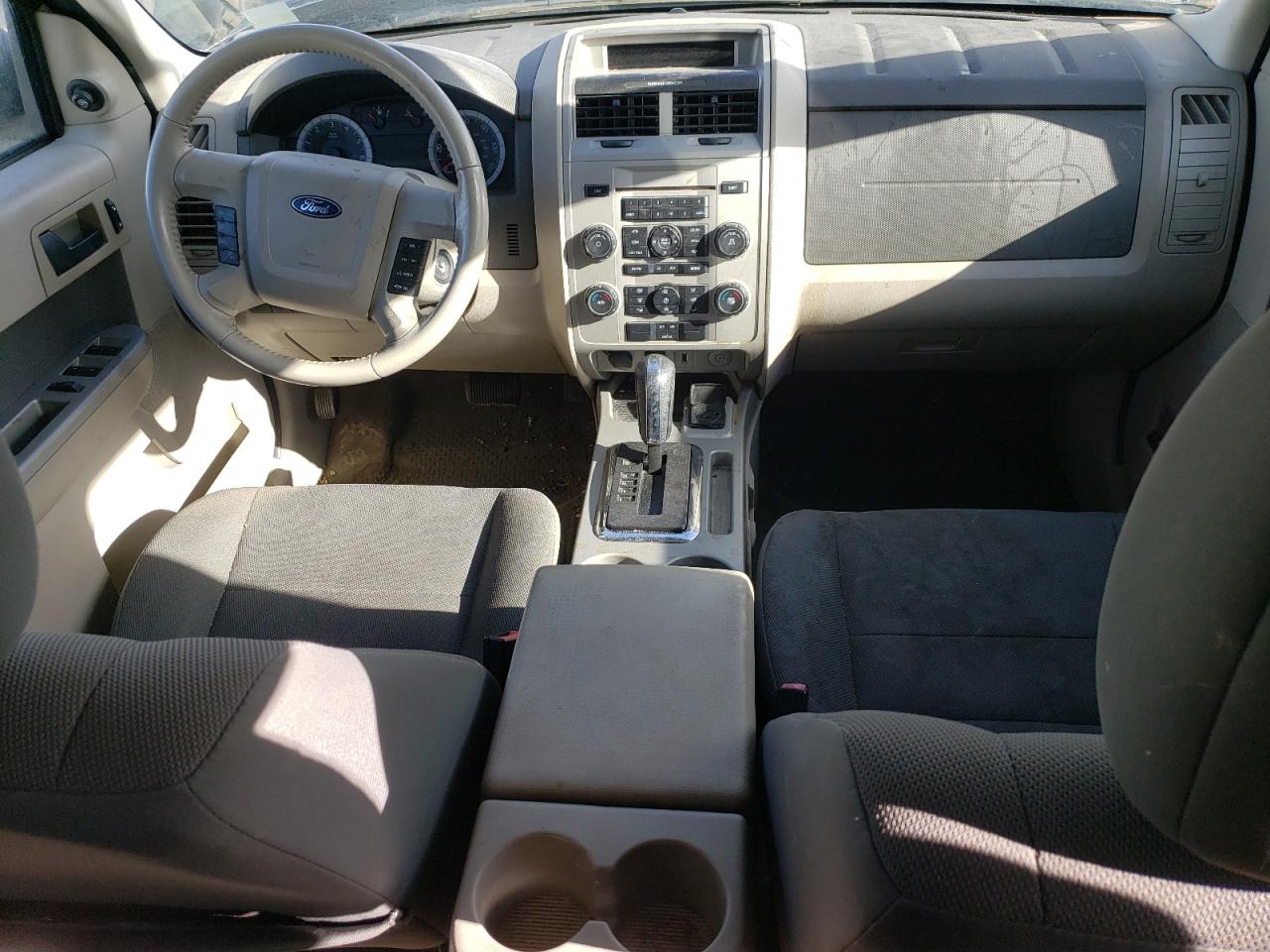 2010 Ford Escape - Image 8