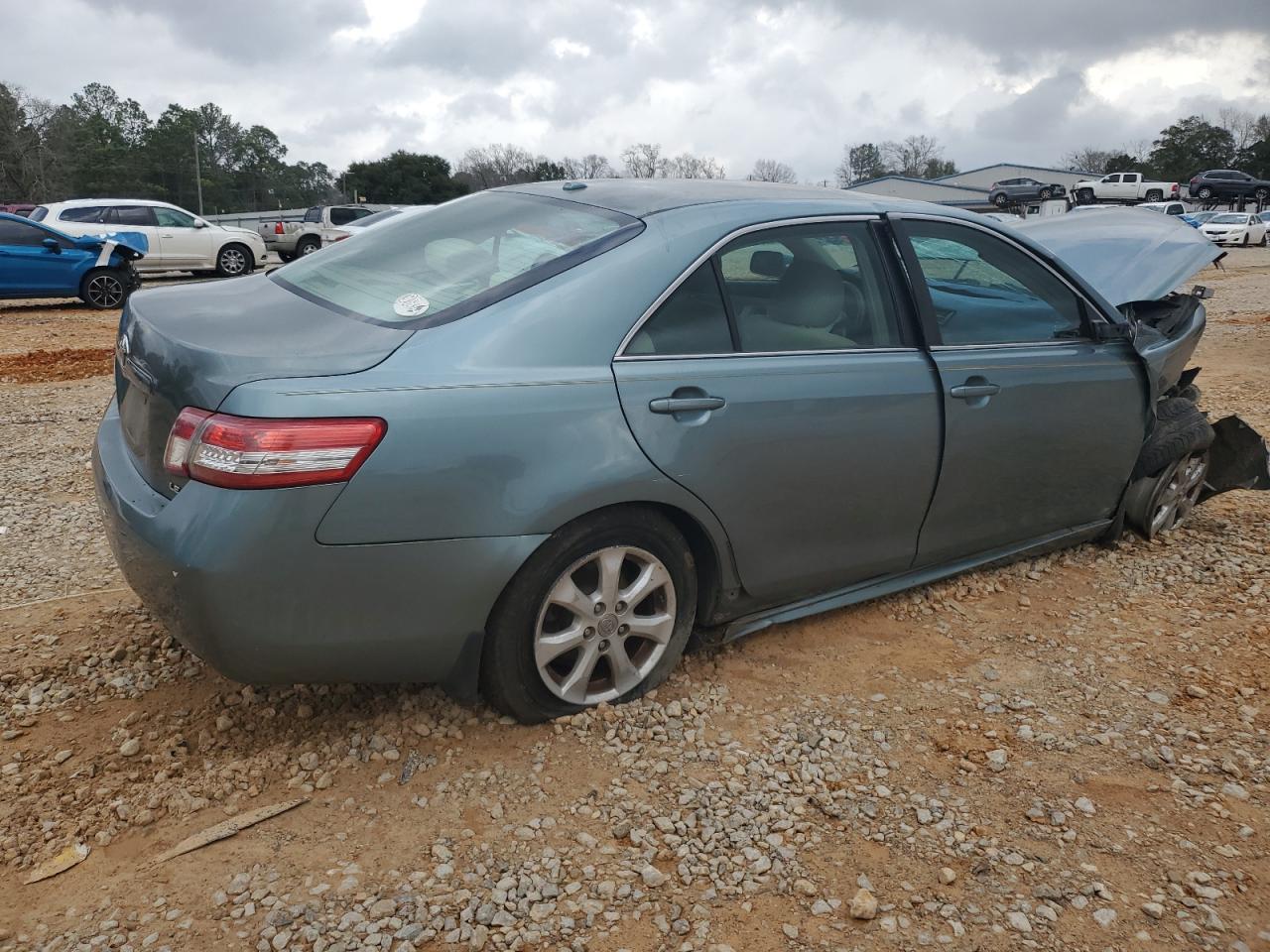 2011 Toyota Camry - Image 3